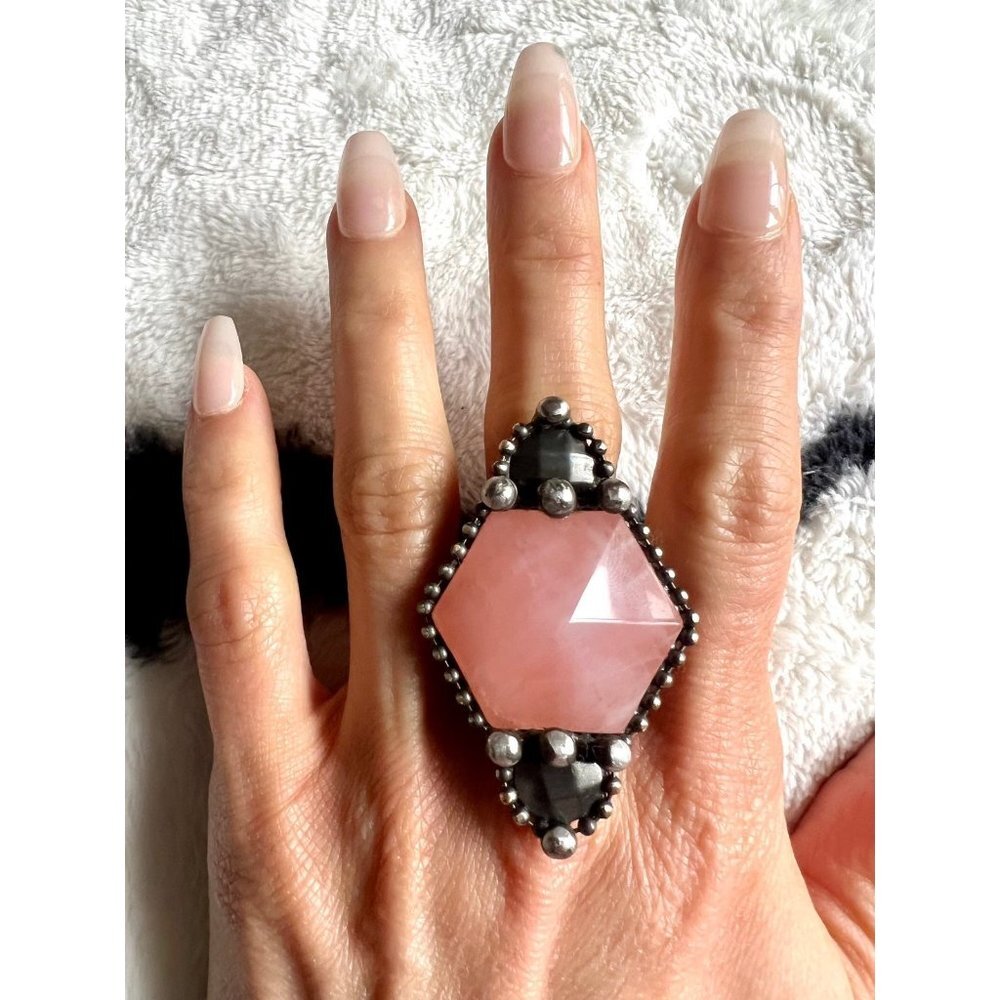 MASSIVE Rose Quartz Love Statement Ring - Picture 9 of 10